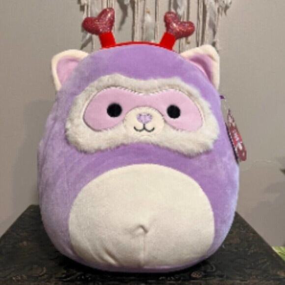 Squishmallows Lyle the‎ Ferret 2023 Valentines Rare new!!! - Picture 1 of 8